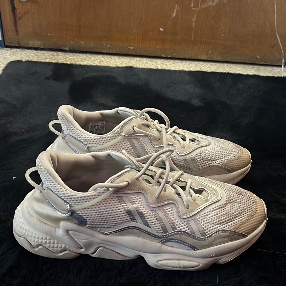 Yeezy Addidas Oswego’s